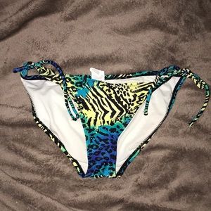 Bathing suit bottoms